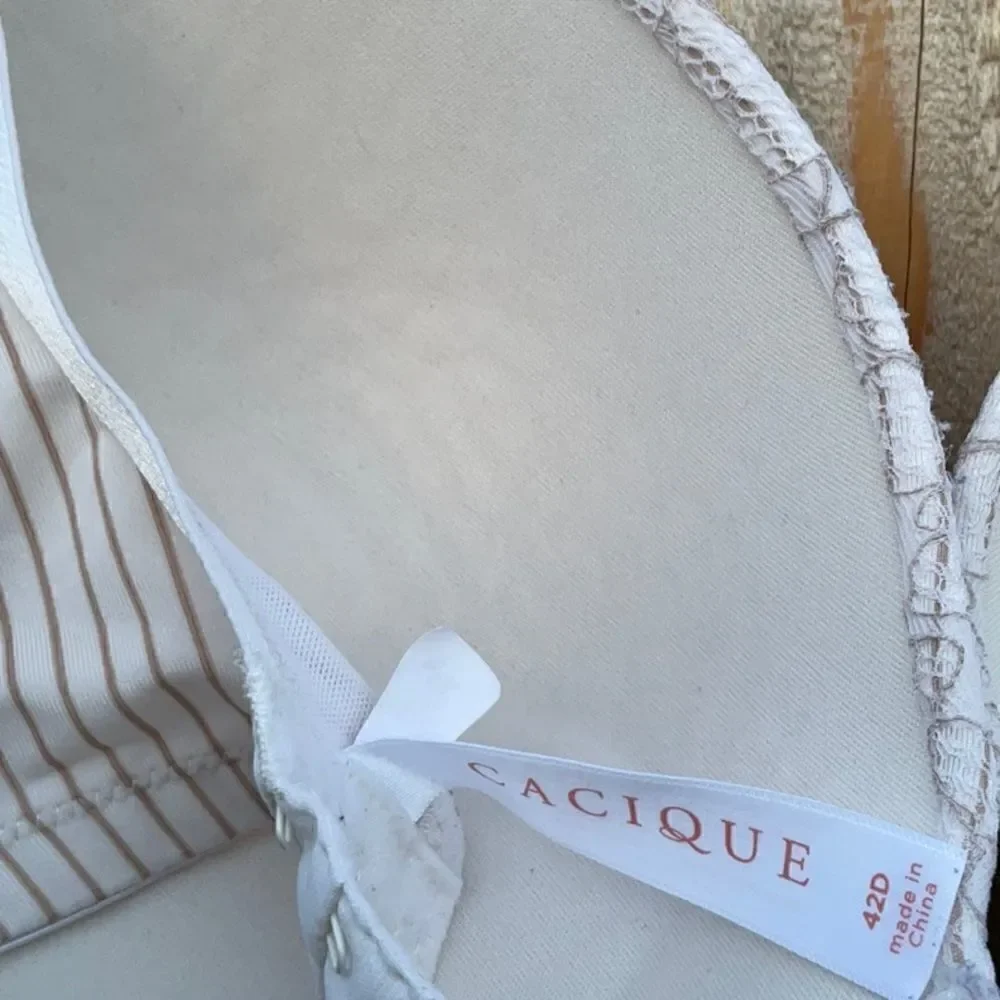 🔥 Take 50% OFF- Cacique Striped Bra For Women, Size-42D
